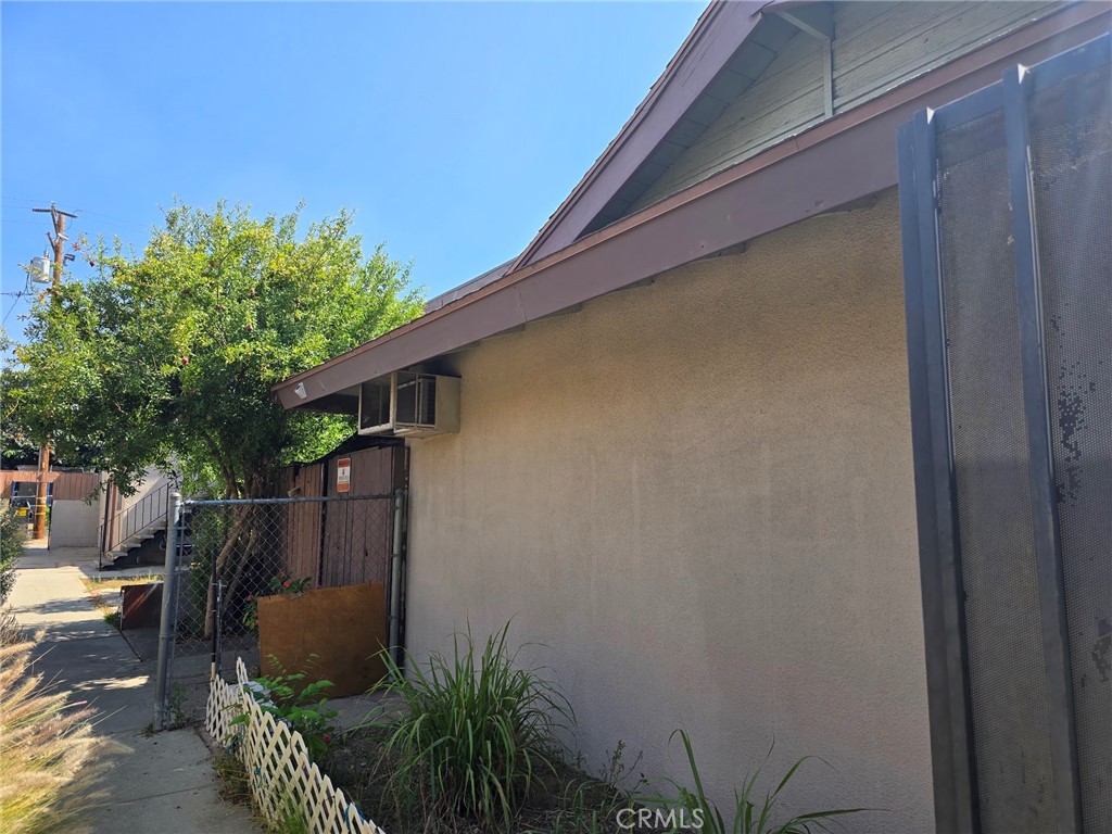 4642 Canoga Street D