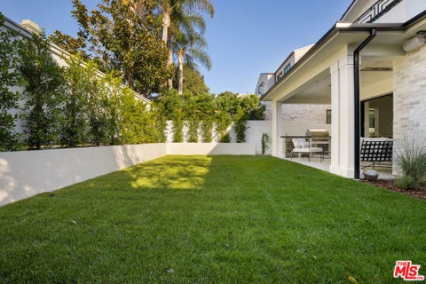 Tiny photo for 657 27th Street, Manhattan Beach, CA 90266 (MLS # 26999255)