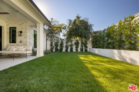 Tiny photo for 657 27th Street, Manhattan Beach, CA 90266 (MLS # 26999255)