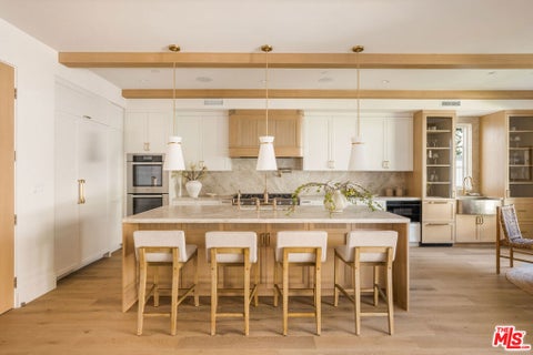 Tiny photo for 657 27th Street, Manhattan Beach, CA 90266 (MLS # 26999255)