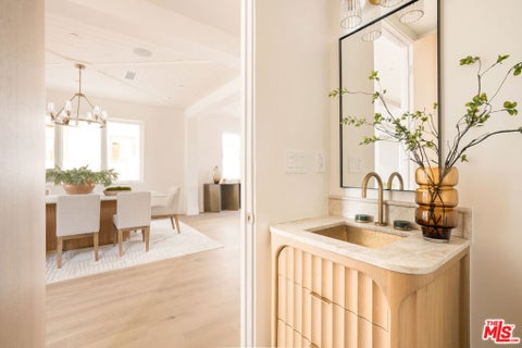 Tiny photo for 657 27th Street, Manhattan Beach, CA 90266 (MLS # 26999255)