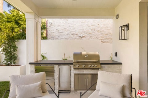Tiny photo for 657 27th Street, Manhattan Beach, CA 90266 (MLS # 26999255)