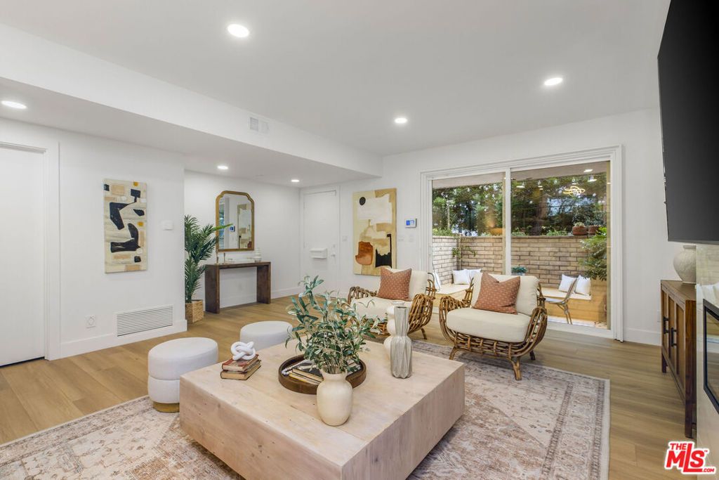 Photo of 4804 La Villa Marina #J, Marina Del Rey, CA 90292 (MLS # 25618645)