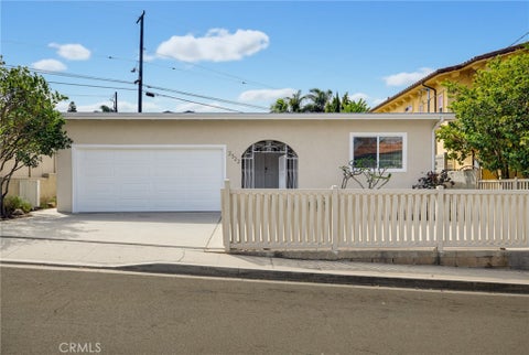 Photo of 2322 Pullman LN, Redondo Beach, CA 90278 (MLS # SB26204303)