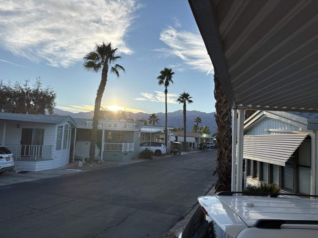 Desert Shadows Rv Re - Manufactured In Park