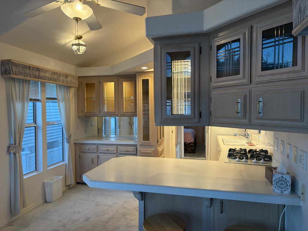 Desert Shadows Rv Re - Manufactured In Park