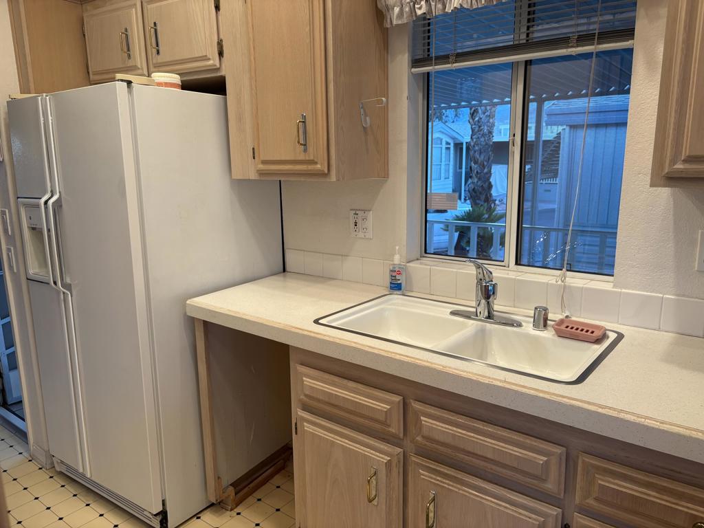 Desert Shadows Rv Re - Manufactured In Park