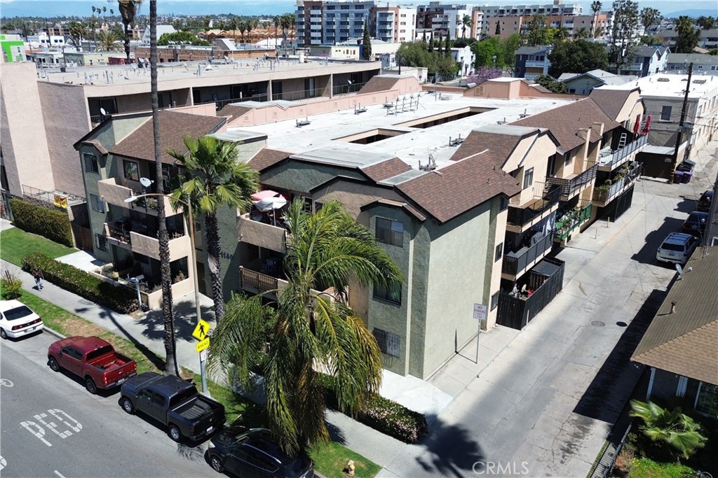 1140 Pacific Avenue 7