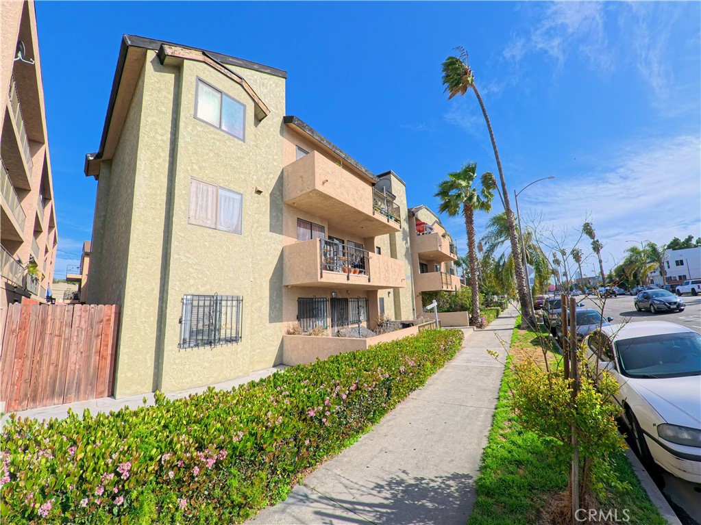 1140 Pacific Avenue 7