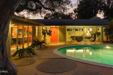 Photo of 2065 Canyon Close Road, Pasadena, CA 91107 (MLS # P1-26254)