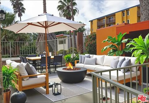 Photo of 3712 Evans Street #1, Los Angeles, CA 90027 (MLS # 25571097)