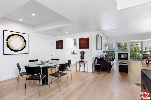 Photo of 13600 MARINA POINTE Drive #401, Marina Del Rey, CA 90292 (MLS # 25574801)