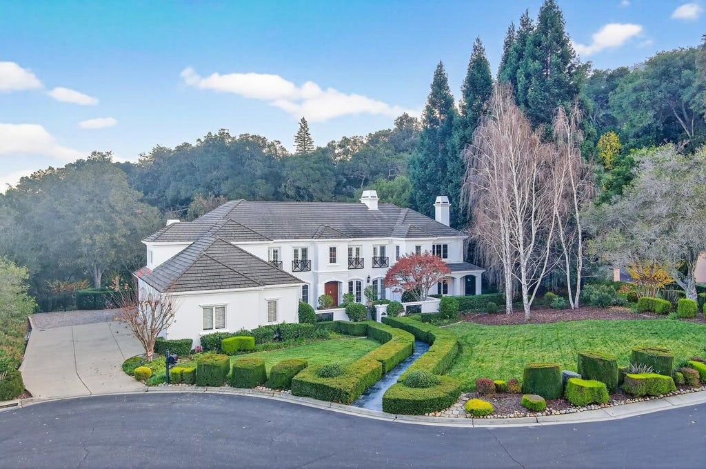 1527 Honey Suckle Ct, Pleasanton CA 94588