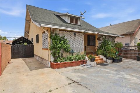 Photo of 201 W 50th St, Los Angeles, CA 90037 (MLS # RS26093323)