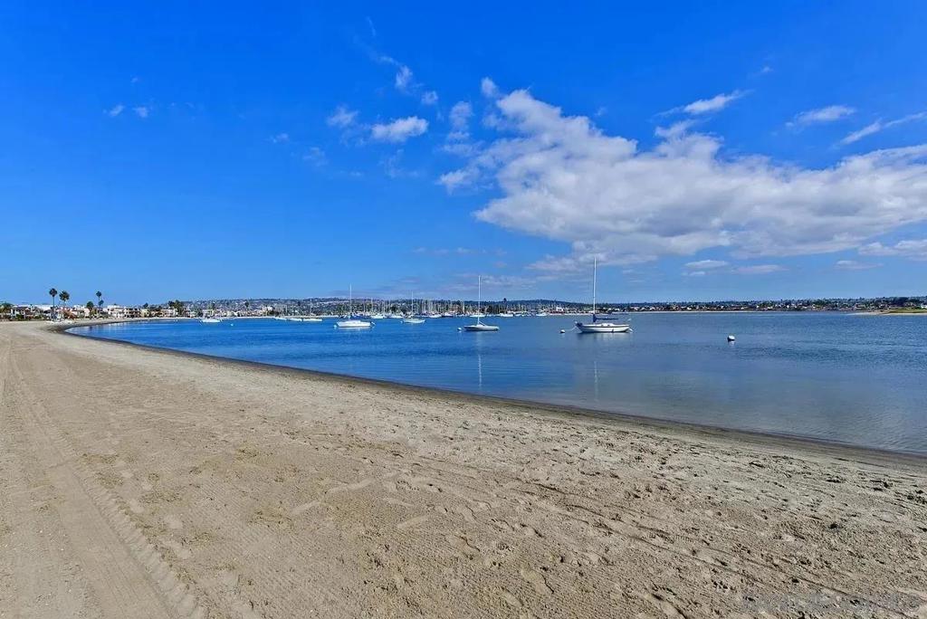 Mission Beach - Residential