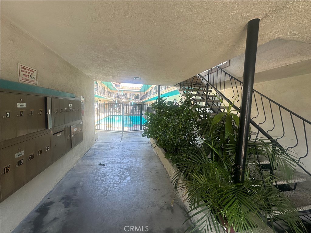 1101 E Ocean Boulevard 16