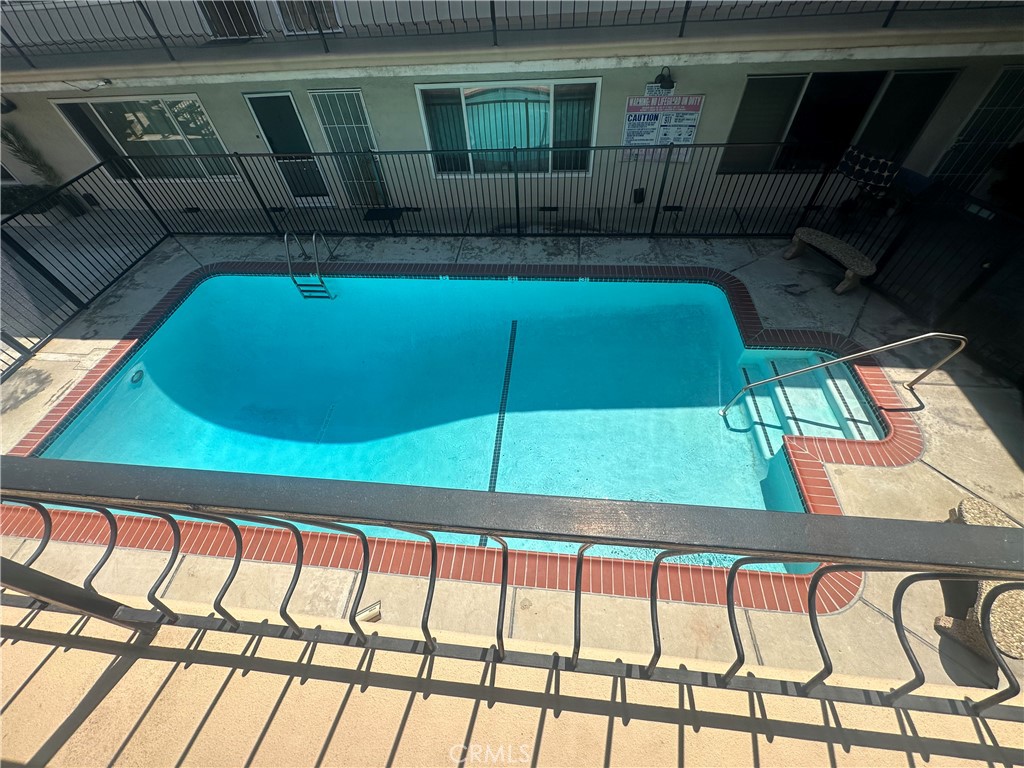 1101 E Ocean Boulevard 16