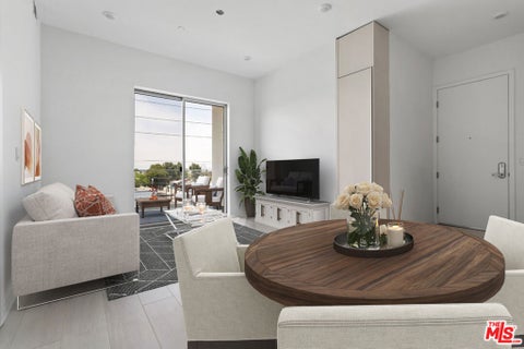 Photo of 1650 Sawtelle Boulevard #201, Los Angeles, CA 90025 (MLS # 26872165)