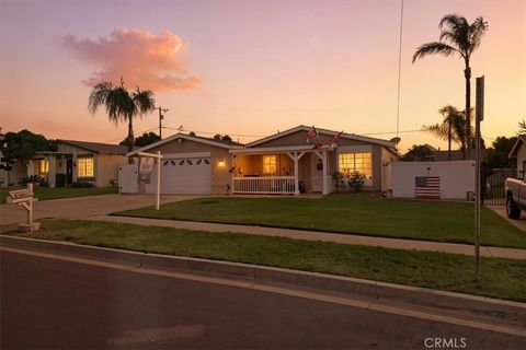 Photo of 22121 Mavis St, Grand Terrace, CA 92313 (MLS # IV25244367) Photo of 22121 Mavis St, Grand Terrace, CA 92313 (MLS # IV25244367)