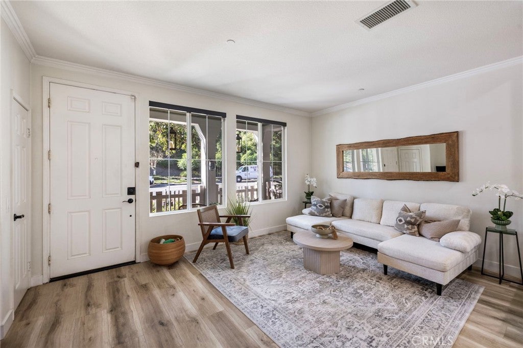 33 Quartz Lane