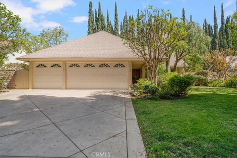 Photo of 8324 Sale Avenue, West Hills, CA 91304 (MLS # SR26232385)