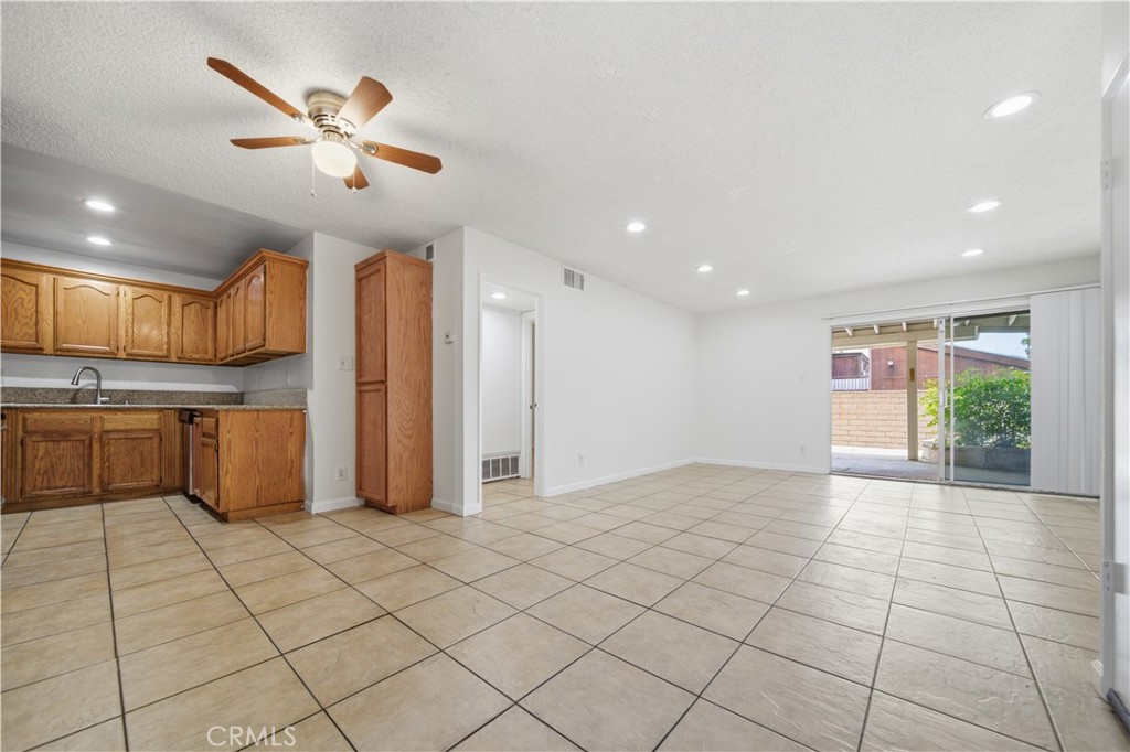 9201 Wakefield Avenue 14