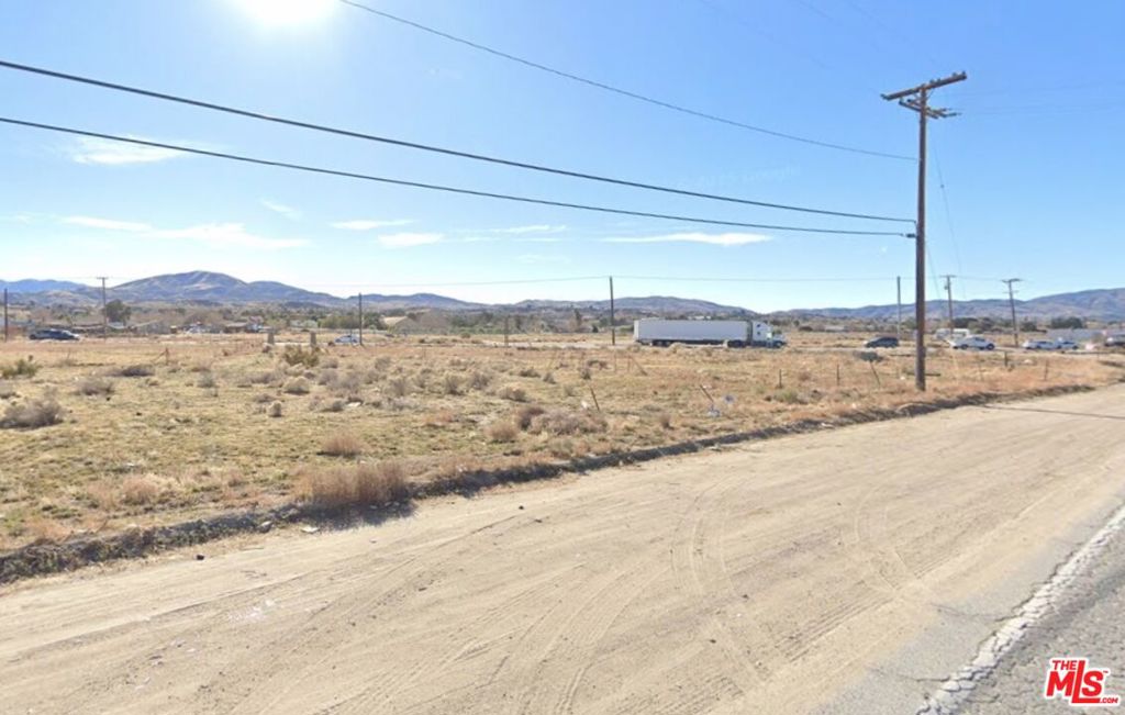 5675 Pearblossom Highway