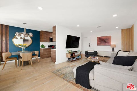 Photo of 7300 Franklin Avenue #554, Los Angeles, CA 90046 (MLS # 26845349)