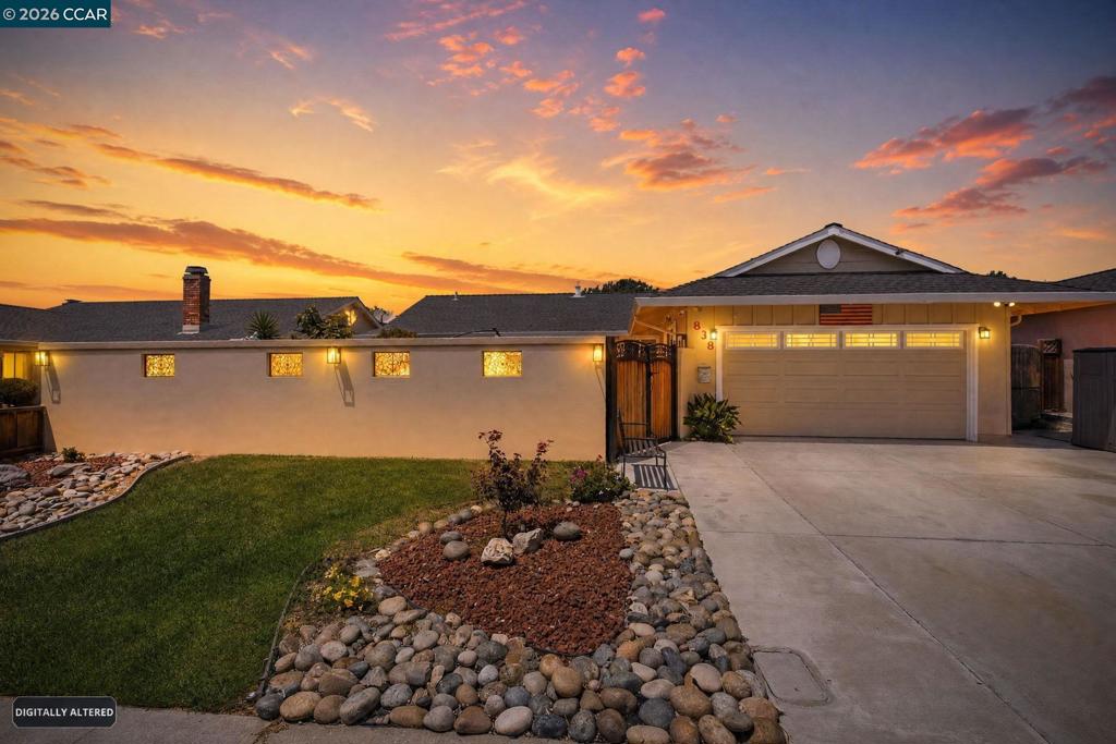 838 Cherokee Dr DR