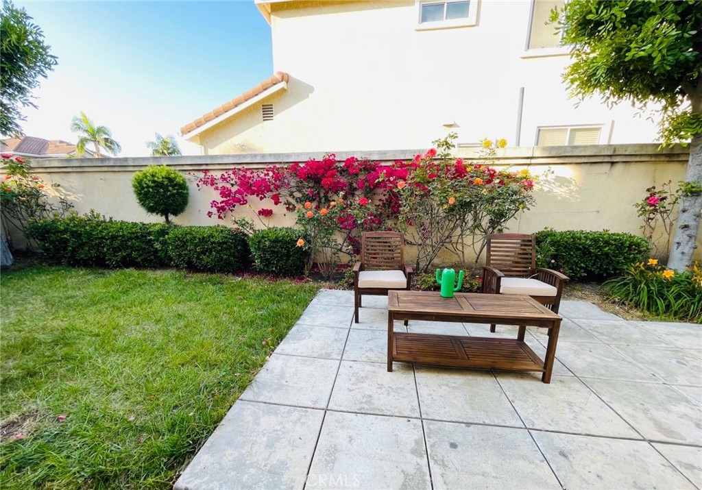Aventura (AVEN) - Residential Lease