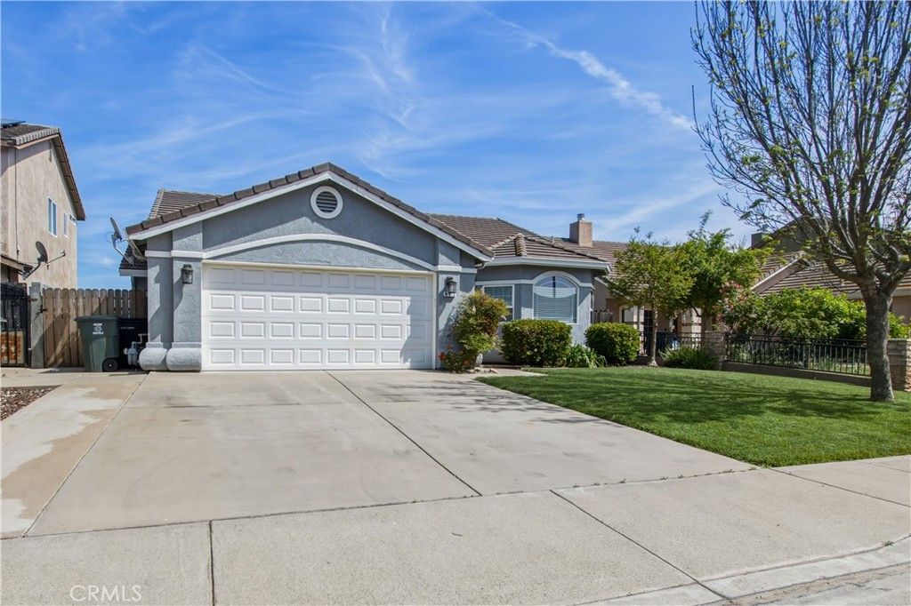 Photo of 842 Cedar Ln, Livingston, CA 95334 (MLS # MC26060889)