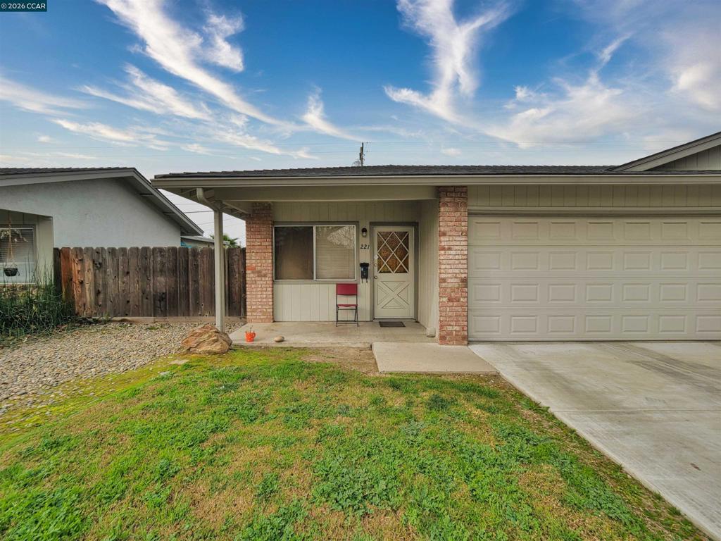 221 Kingston Lane