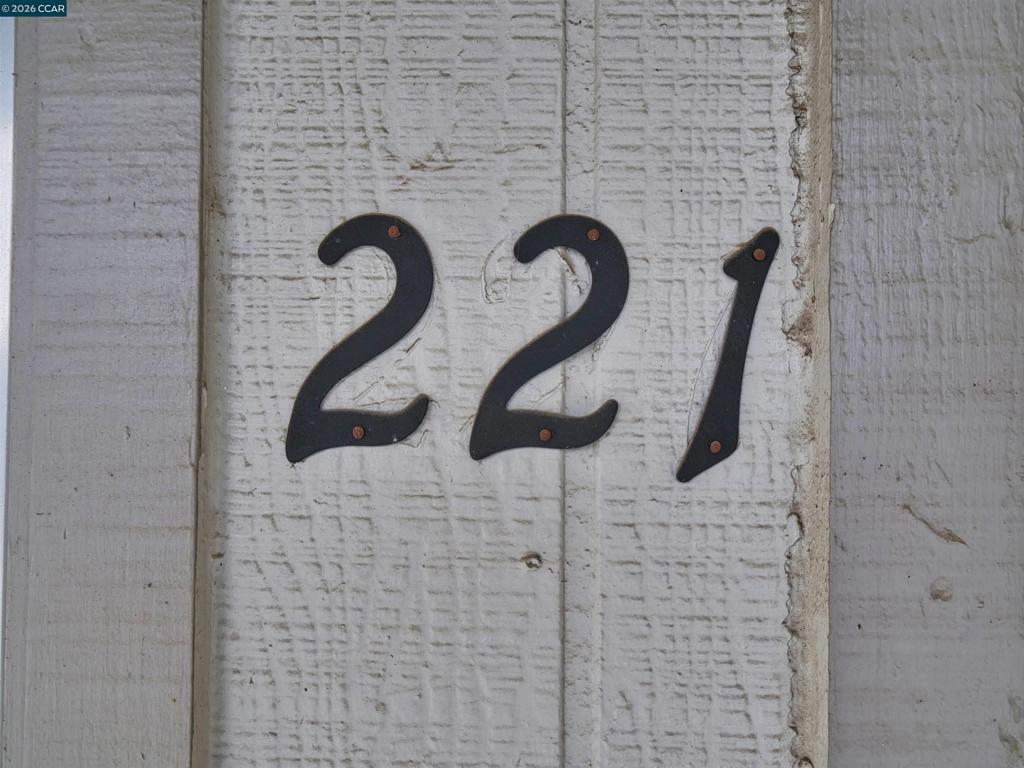 221 Kingston Lane