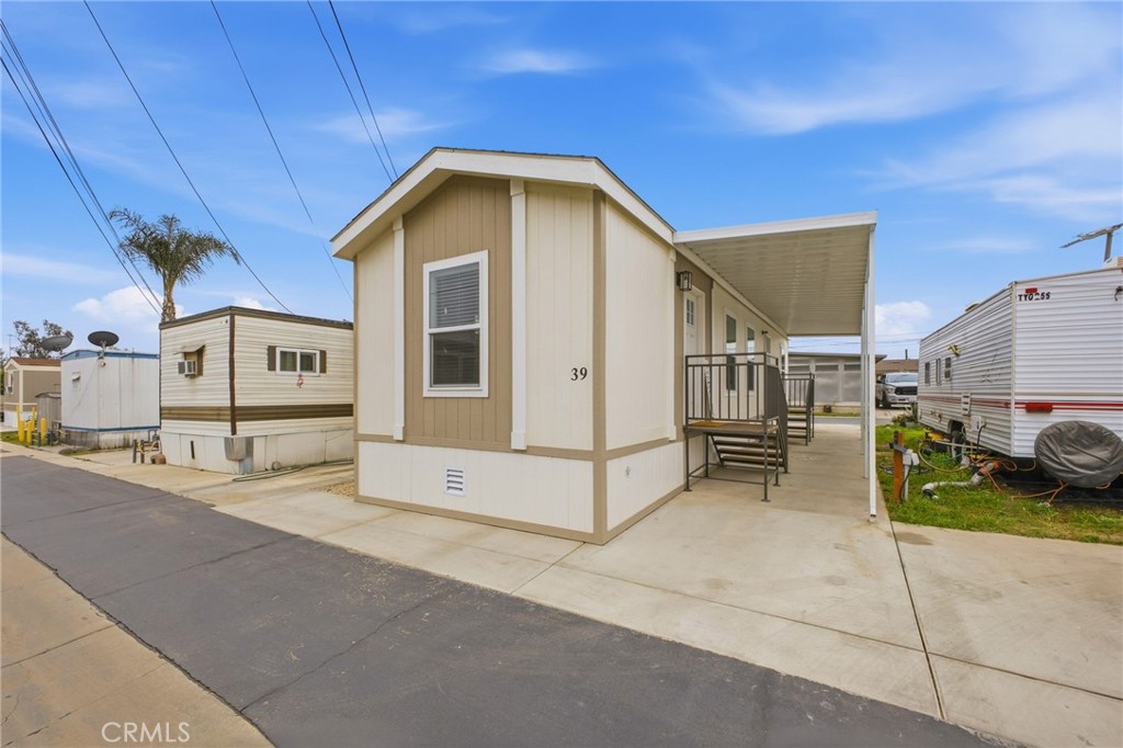 18411 Valley Boulevard 39