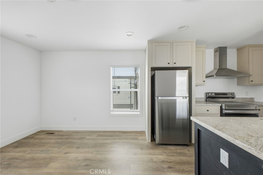 18411 Valley Boulevard 39