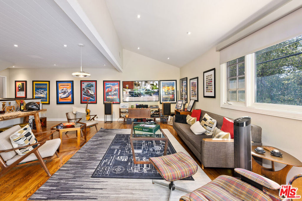 1138 Glen Arbor Avenue