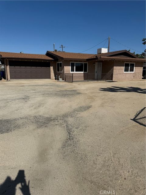 Photo of 7395 Sage Avenue, Yucca Valley, CA 92284 (MLS # JT25137883) Photo of 7395 Sage Avenue, Yucca Valley, CA 92284 (MLS # JT25137883)