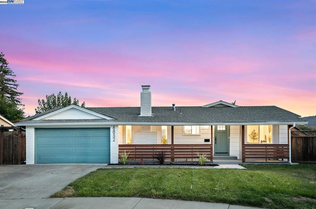 Photo of 6852 Massey Ct Ct, Pleasanton, CA 94588 (MLS # 41114847)