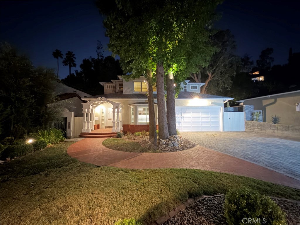 1422 La Loma