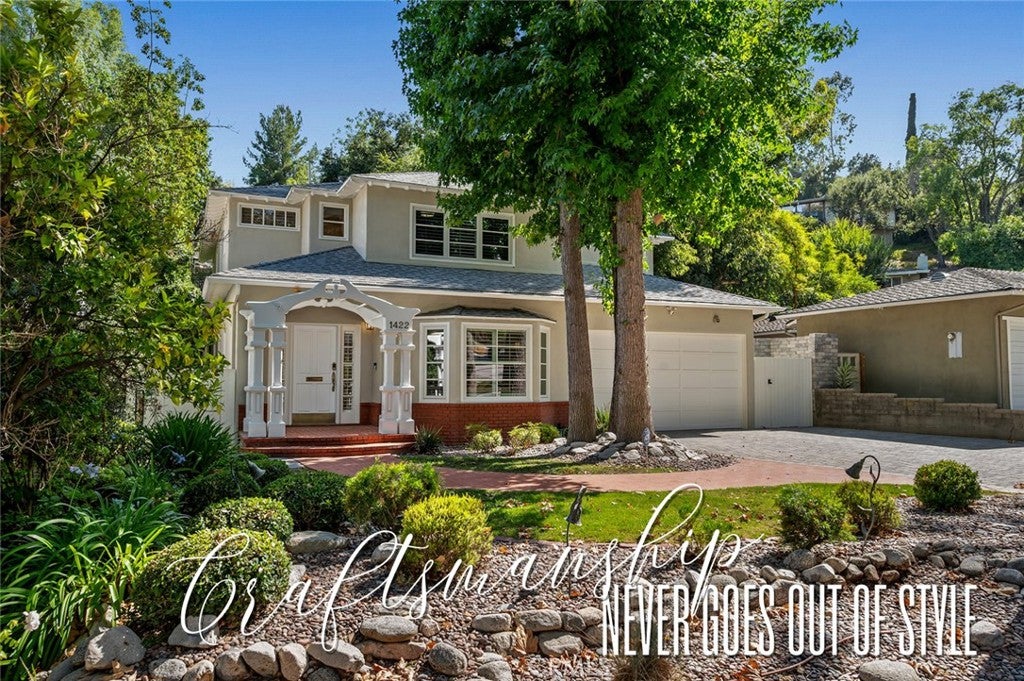 1422 La Loma RD