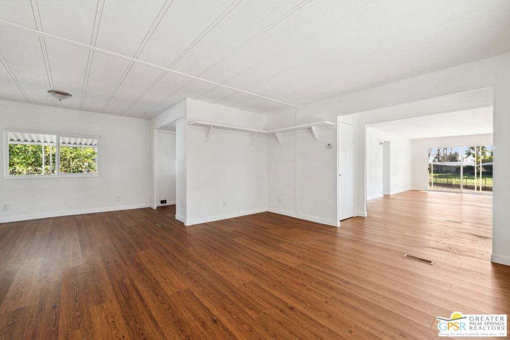 Date Palm Country Cl - Manufactured In Park