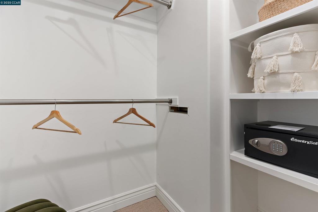 ROSSMOOR - Residential