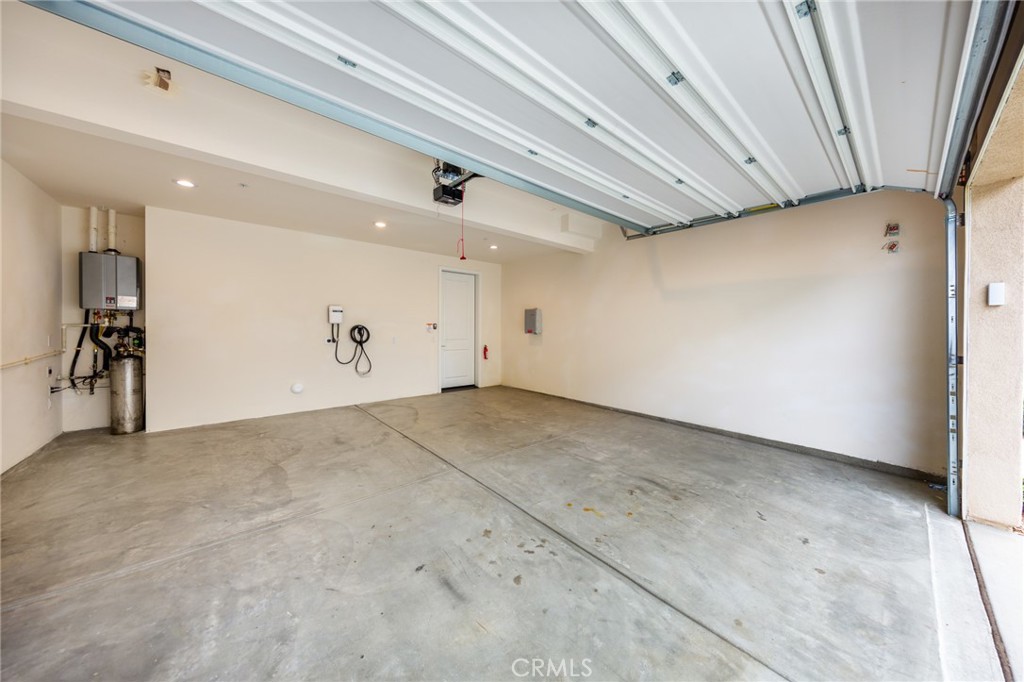 Lamplight (LAMP5P) - Residential Lease