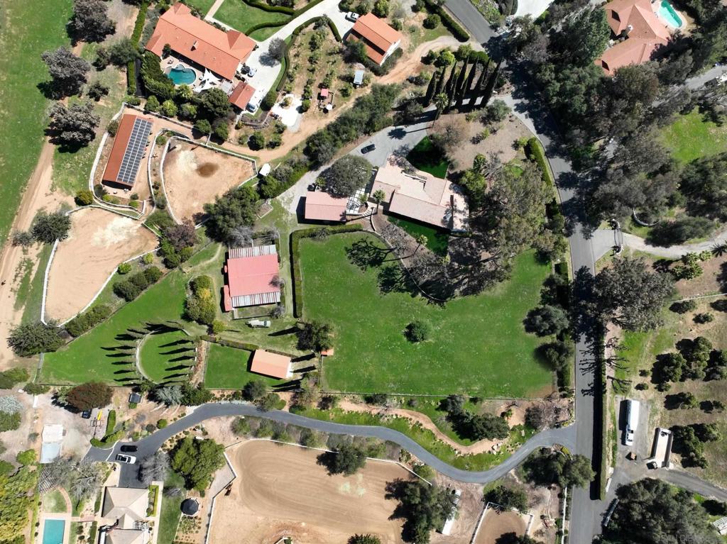 7234 Via Mariposa Sur