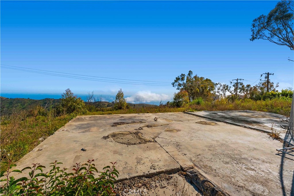 21135 Saddle Peak