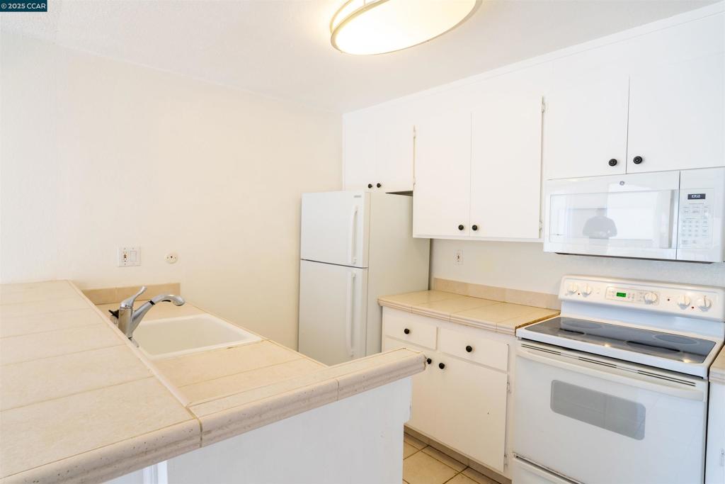 ADAMS POINT - Residential