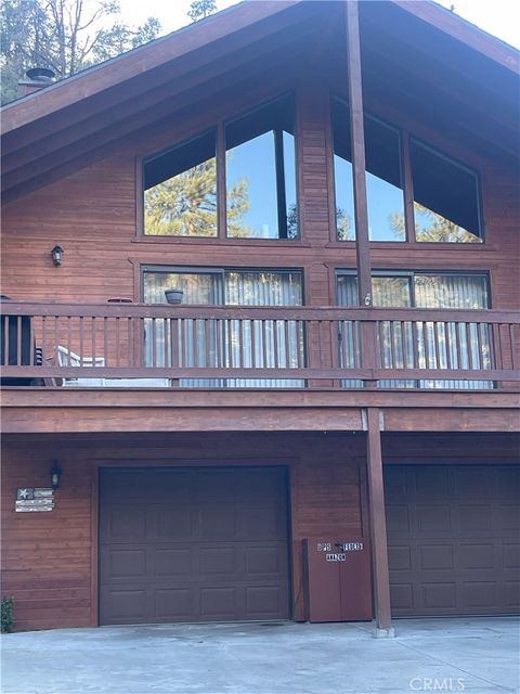 Photo of 2041 Symonds Dr, Pine Mountain Club, CA 93222 (MLS # SR26047249)