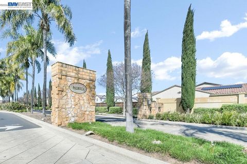 Photo of 810 Queen Palm Ln, Brentwood, CA 94513 (MLS # 41127162)