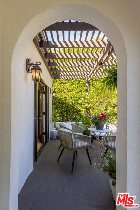 445 N Lucerne Boulevard