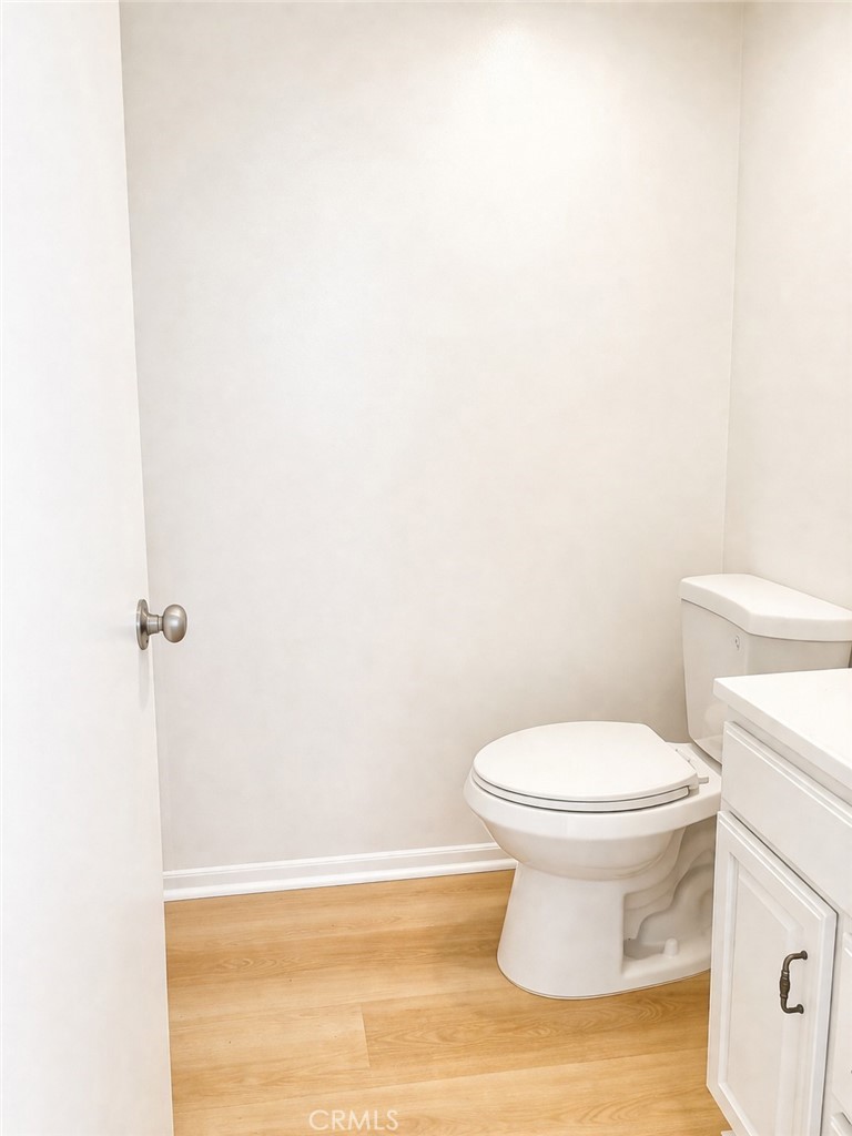 961 W Lamark